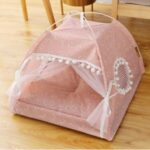 Semi-enclosed pet bed